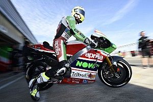 Алеш Эспаргаро призвал Aprilia добиться прогресса – или уйти из MotoGP