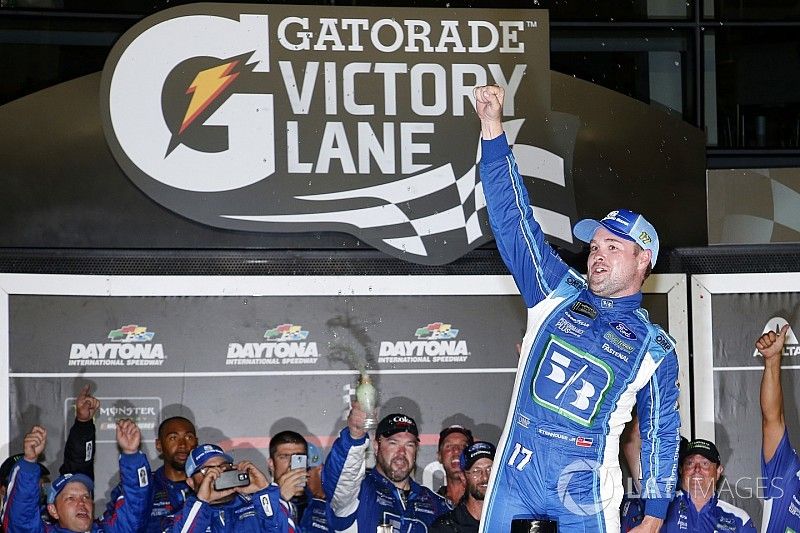 Ganador Ricky Stenhouse Jr., Roush Fenway Racing Ford