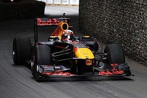 Újabb őrült videó a Red Bulltól egy elképesztő mutatvánnyal!