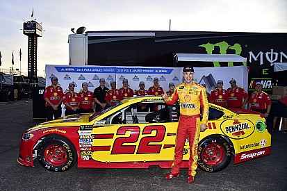 Logano edges Blaney for pole in Ford 1-2 at Phoenix