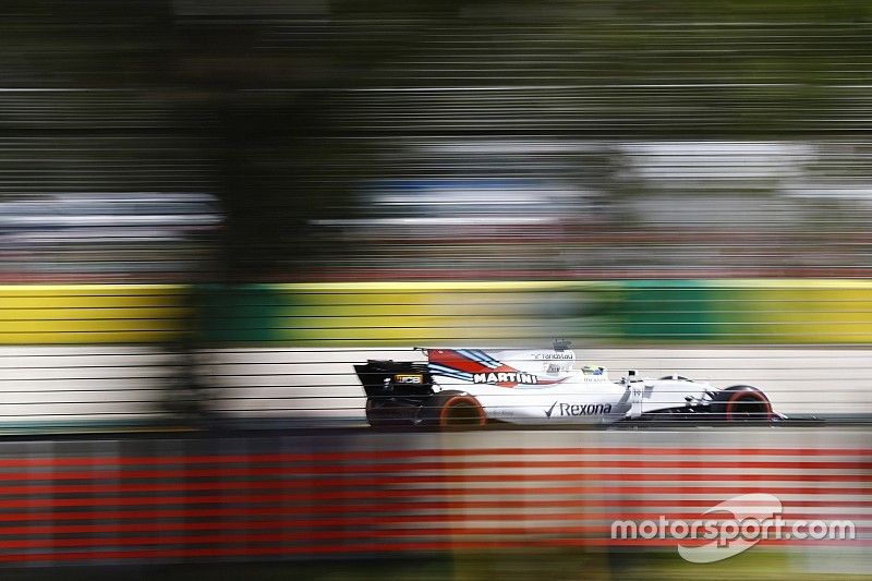 Сайнс объяснил преимущество Williams моторами Mercedes