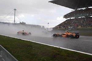Nurburgring weather could throw up "crazy" race - Ricciardo