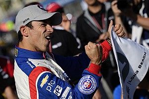 Castroneves quebra recorde da pista e é pole em Long Beach