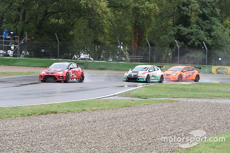 Nicola Baldan trionfa in Gara 2 sotto il diluvio di Imola