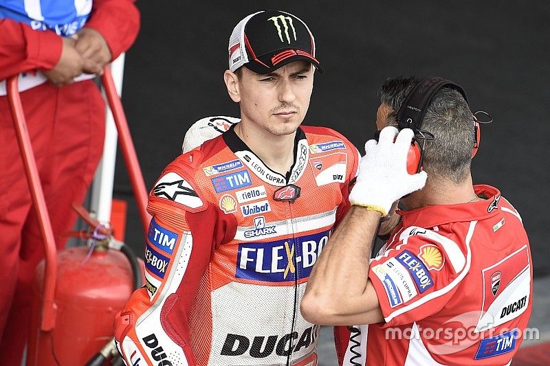 Performa buruk saat latihan, Lorenzo tetap optimistis
