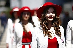 Grid girls russas roubam cena na Fórmula 1