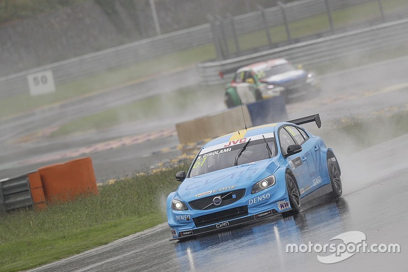La lluvia obligó a suspender la 2° carrera; Girolami declarado ganador