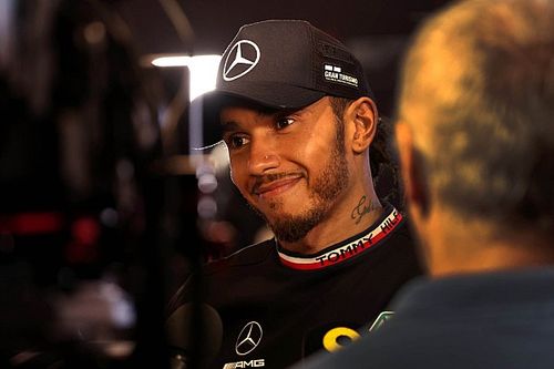 Sajtó: Ezt a szerződést kínálta a Mercedes Hamiltonnak