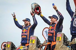 Kevin Benavides desde "cero" tras una recuperación a por Toby Price