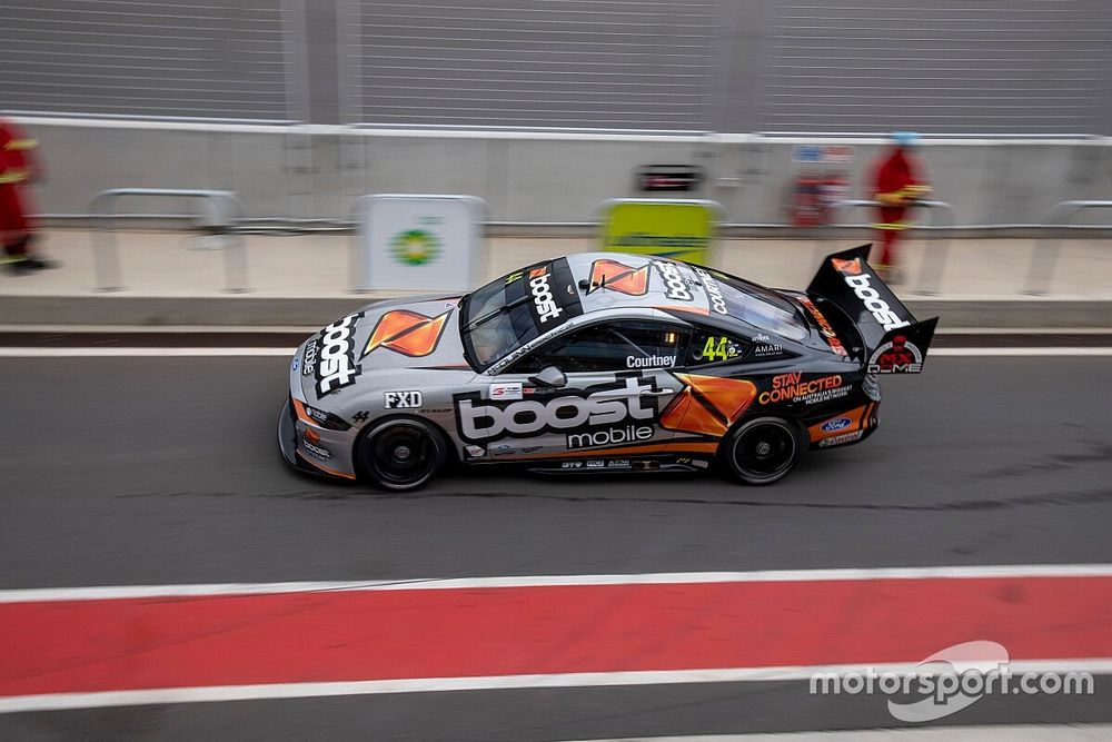 The Bend Supercars: Courtney fastest in first practice