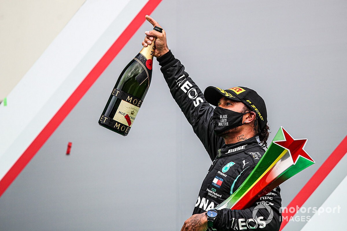 Brundle: Aanhoudend succes Hamilton ‘buitengewone prestatie’