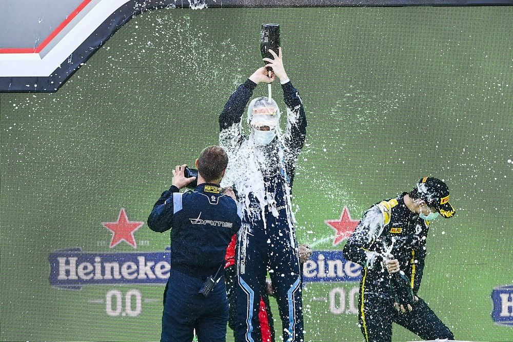 Race Winner Dan Ticktum, Dams and Christian Lundgaard, ART Grand Prix celebrate on the podium with the champagne