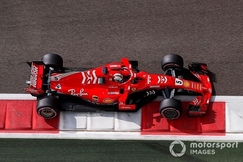 Test Pirelli F1: Vettel tocca il fondo (due volte), ma comanda. Bottas tiene "in panchina" Ocon