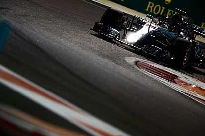 Hamilton: amíg a Mercedes nem veszíti el a fonalat, ezen az úton megyünk előre