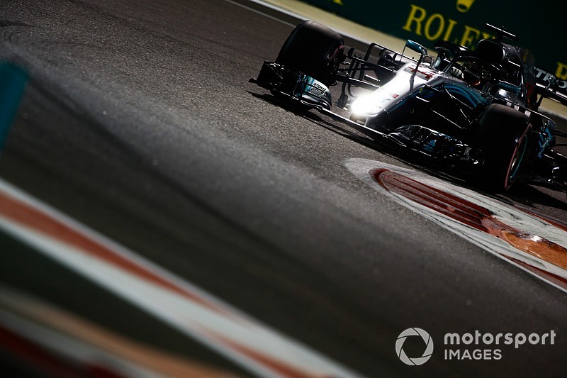Hamilton: amíg a Mercedes nem veszíti el a fonalat, ezen az úton megyünk előre