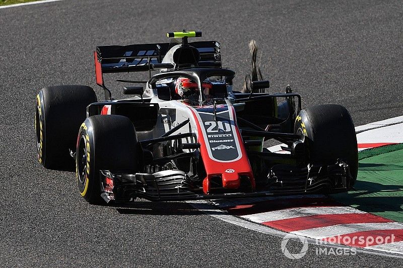 Kevin Magnussen, Haas F1 Team VF-18, victime d'une crevaison