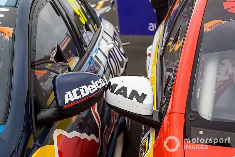 Mirrors detail of race winner Shane van Gisbergen, Triple Eight Race Engineering Holden, second place Scott McLaughlin, DJR Team Penske