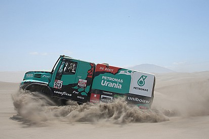 Dakar, van den Heuvel spiega: "Supporto De Rooy". L'Iveco prepara l'attacco ai Kamaz