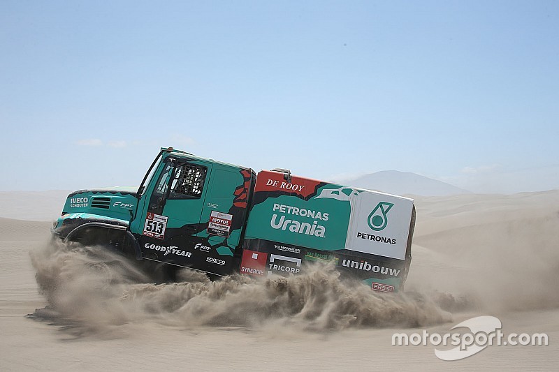 Dakar, van den Heuvel spiega: "Supporto De Rooy". L'Iveco prepara l'attacco ai Kamaz
