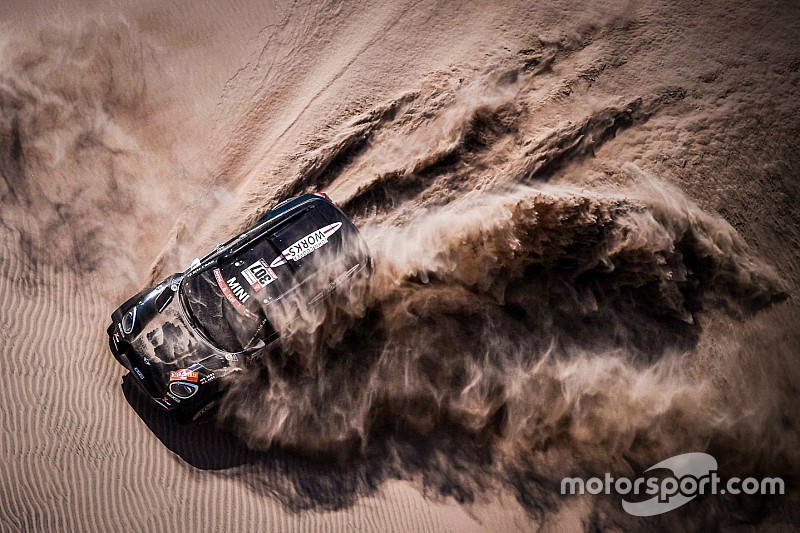 Alex Haro, cinco jornadas de Dakar con dos costillas rotas