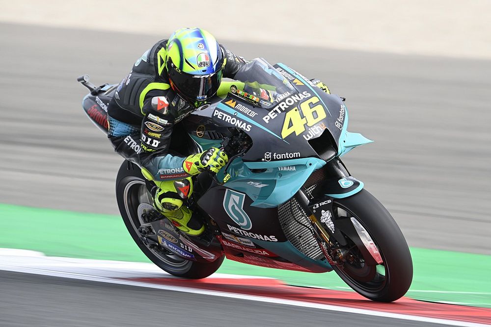MotoGP-coureurs lovend over nieuwe asfalt op TT Circuit Assen