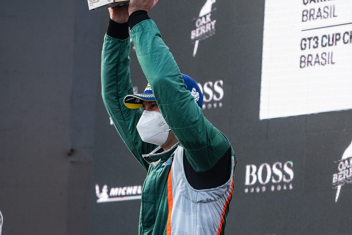 Porsche Cup: Salles admite erro em largada e paciência para chegar à vitória