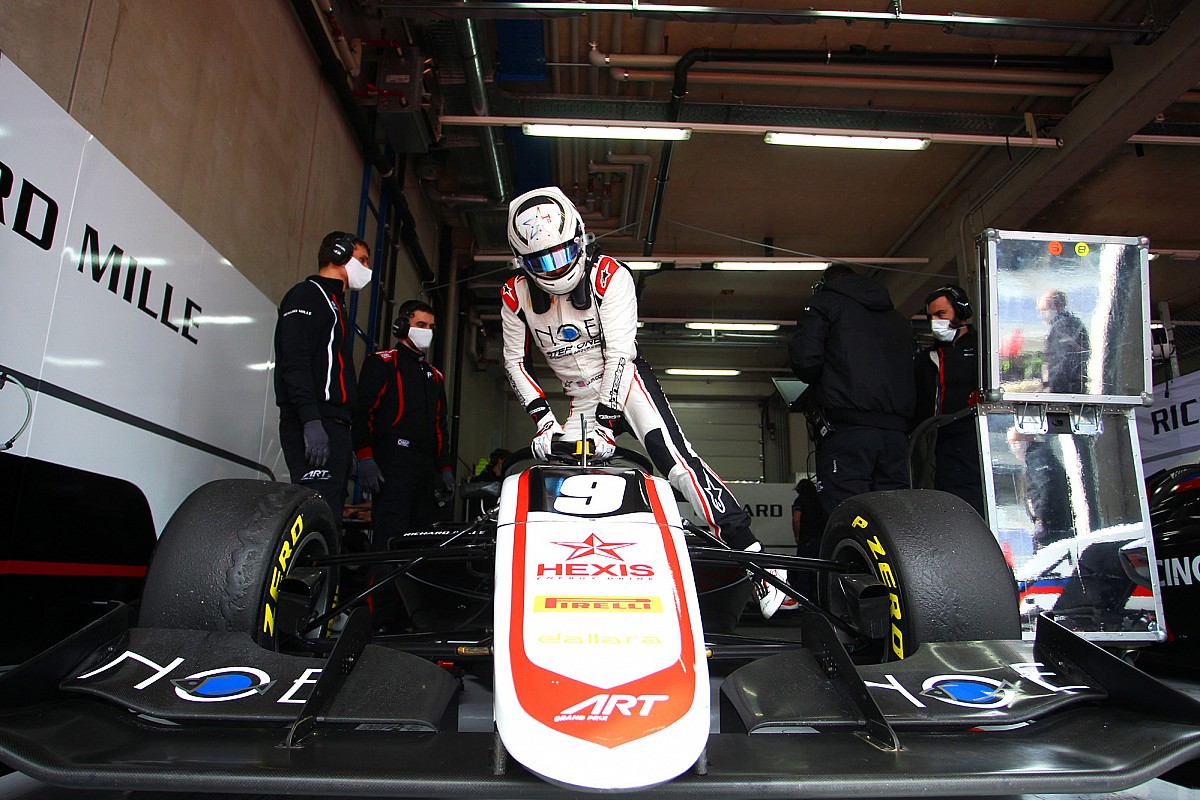 How two F3 stars face new challenges from very different perspectives