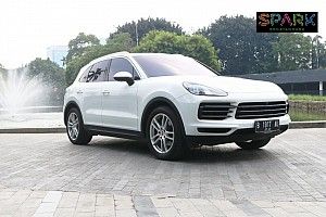 Review Porsche Cayenne: SUV Keren nan Mewah