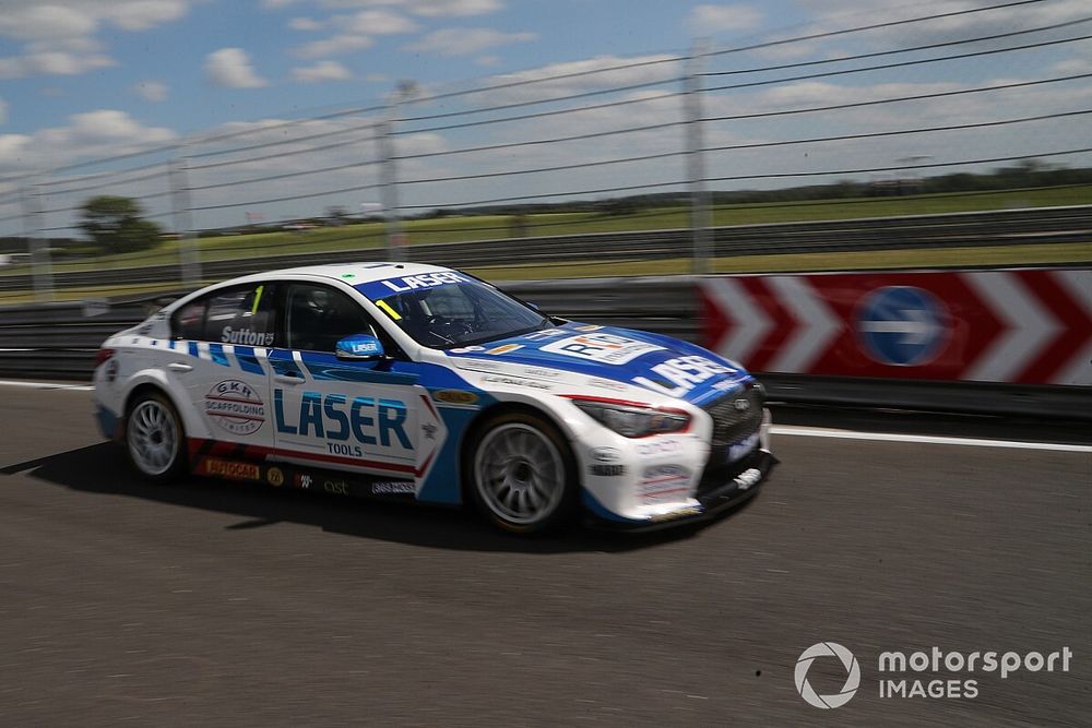 Snetterton BTCC: Brilliant Sutton passes Turkington for Race 2 win