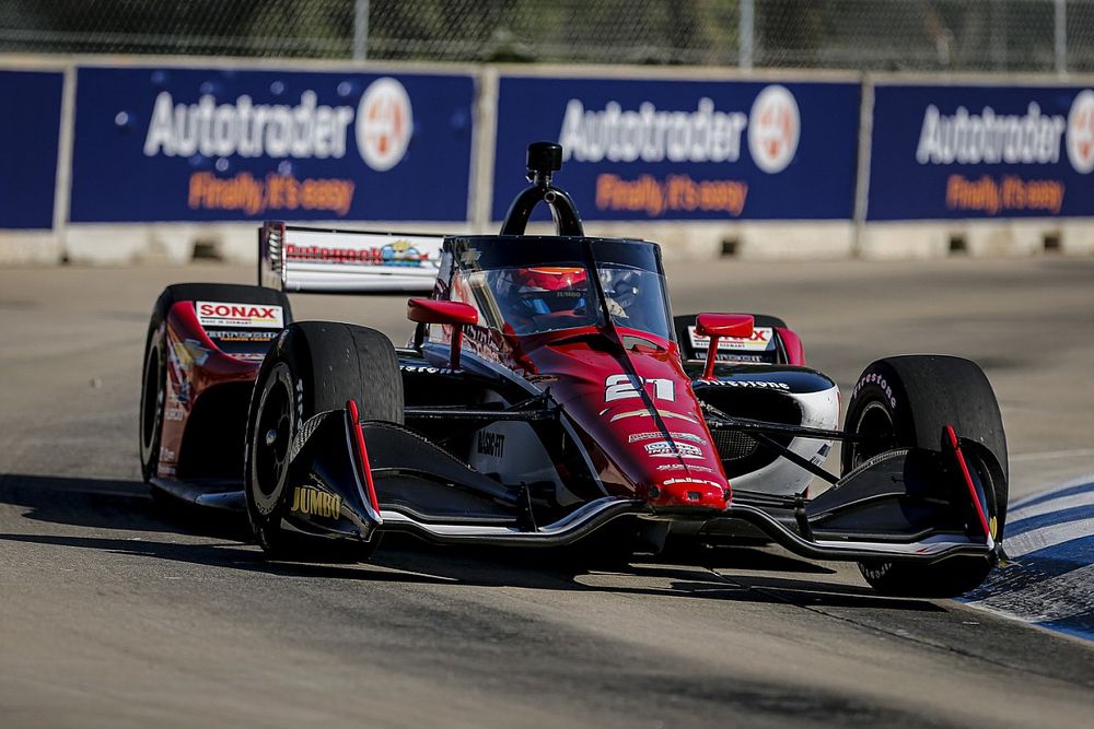 VeeKay suffers injury after cycling accident, Road America entry "pending"