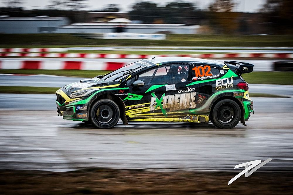 Manejkowski rozbił stawkę Supercarów