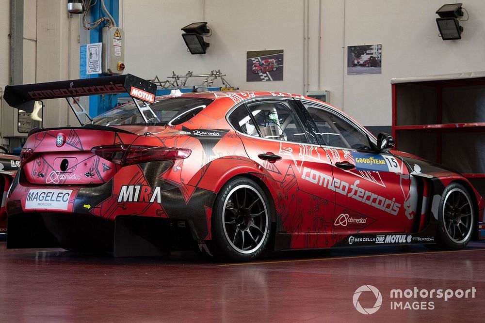 Debutta la fibra di canapa sulla Giulia ETCR di Romeo Ferraris