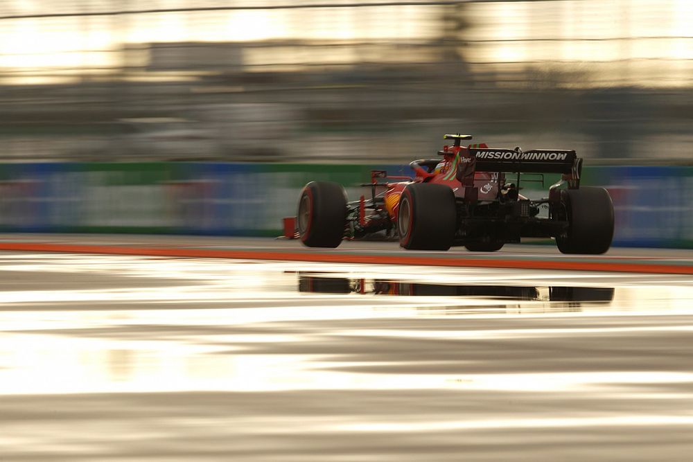 Carlos Sainz Jr., Ferrari SF21