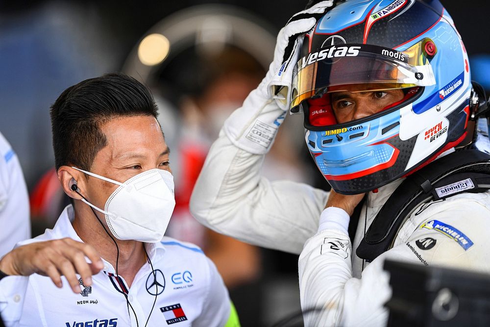 Albert Lau, Race Engineer, Mercedes Benz EQ, with Nyck de Vries, Mercedes-Benz EQ