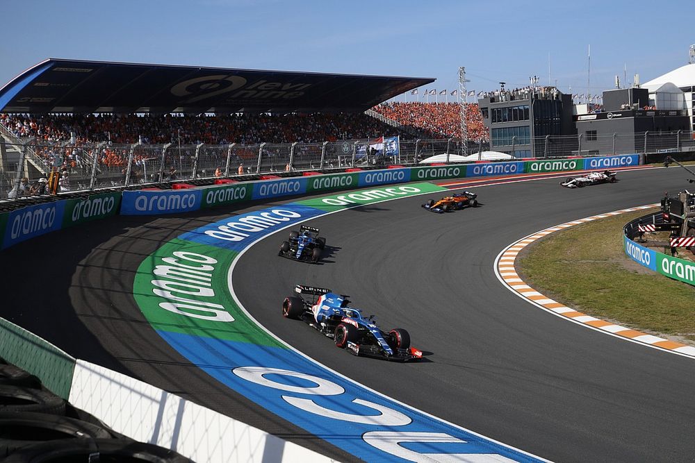 Fernando Alonso, Alpine A521, Esteban Ocon, Alpine A521, and Daniel Ricciardo, McLaren MCL35M