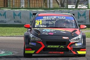 Kevin Ceccon verso il Mugello per la volata al titolo TCR Italy