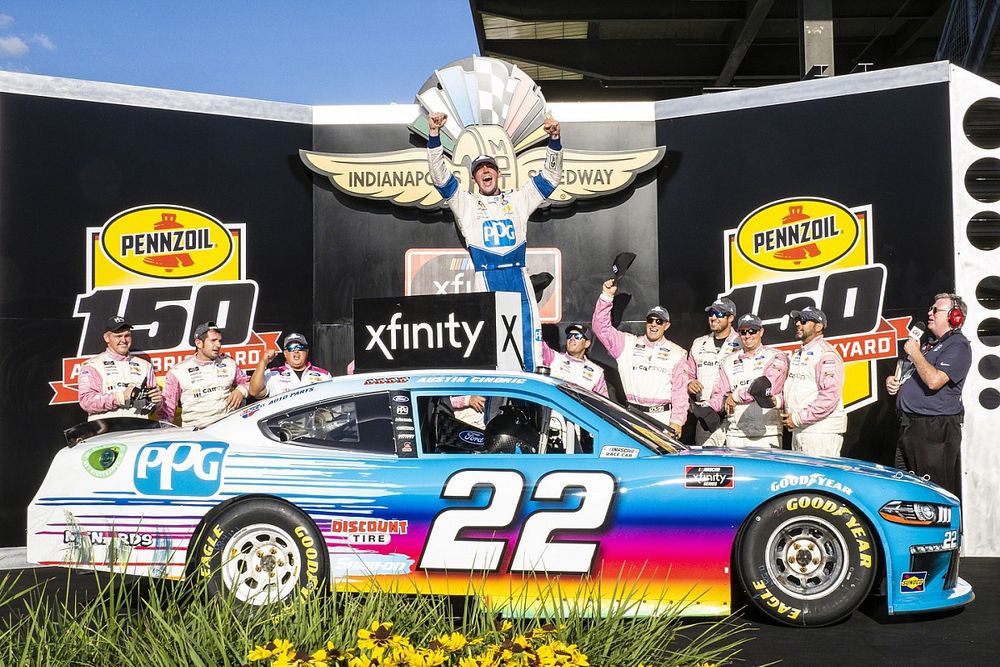 Race winner  Austin Cindric, Team Penske, Ford Mustang PPG