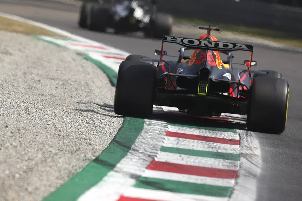 Max Verstappen, Red Bull Racing RB16B
