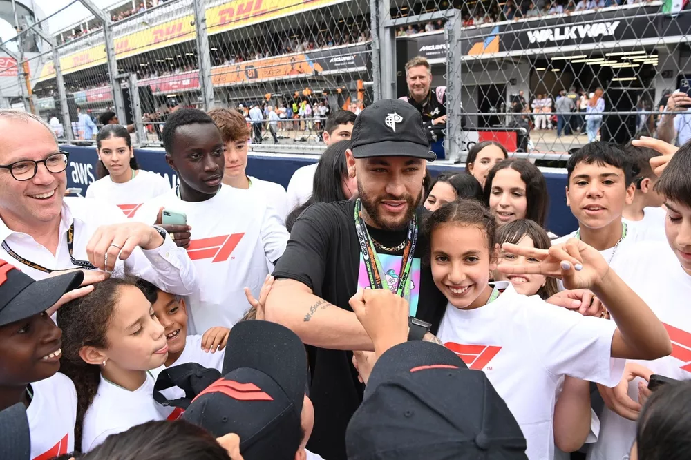 Neymar on the grid