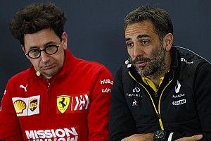 Abiteboul critica la manera de fichar de Ferrari y McLaren