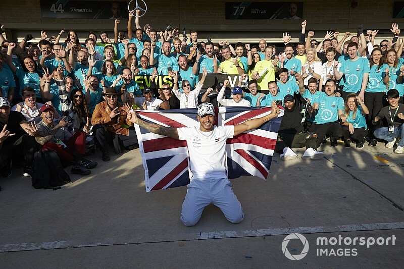 Alonso gratulował Hamiltonowi