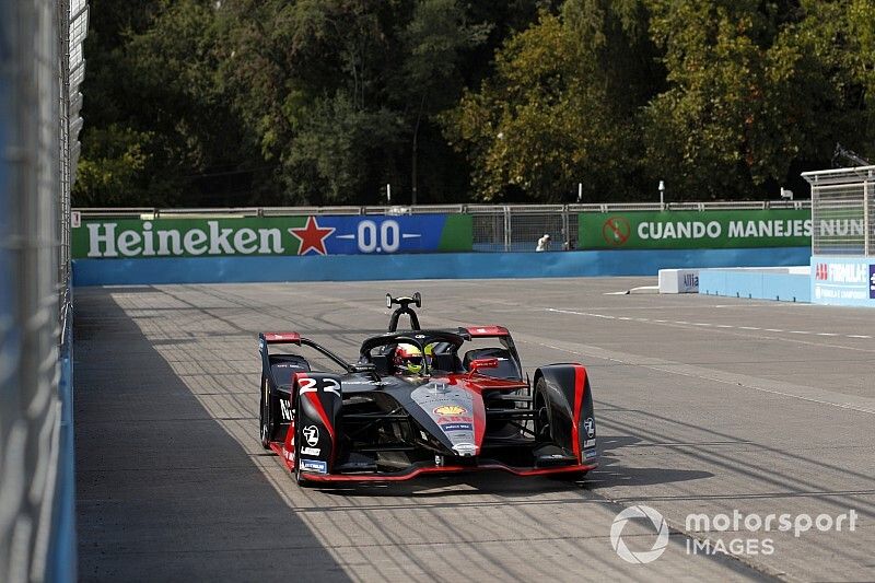 Santiago E-Prix: Rowland tops crash-shortened practice