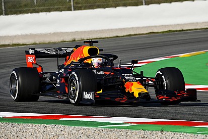 VIDEO: Verstappen spint aan begin middagsessie