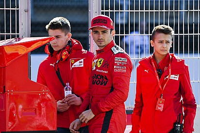 Leclerc: "Vettel'in kalması iyi olur, fakat giderse de problem değil"