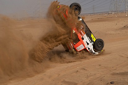 Dakar: Kolomy già fuori per un brutto crash nello shakedown!