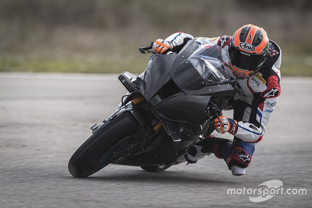 Van der Mark heeft eerste test op nieuwe BMW-machine afgewerkt