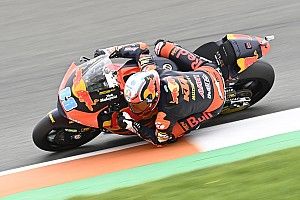 Moto2 - Valencia: Martín gana tras una última vuelta de infarto