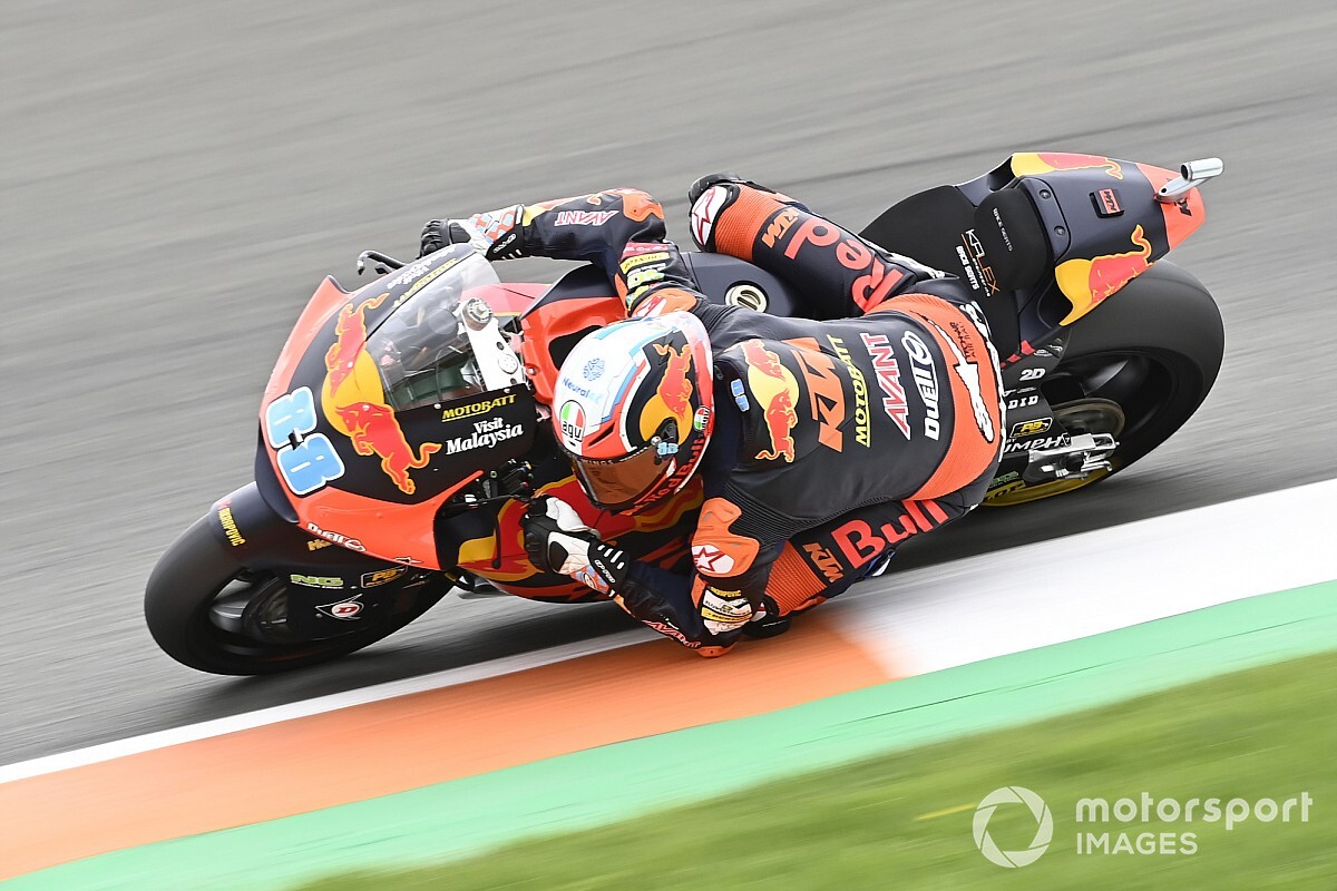 Moto2 - Valencia: Martín gana tras una última vuelta de infarto