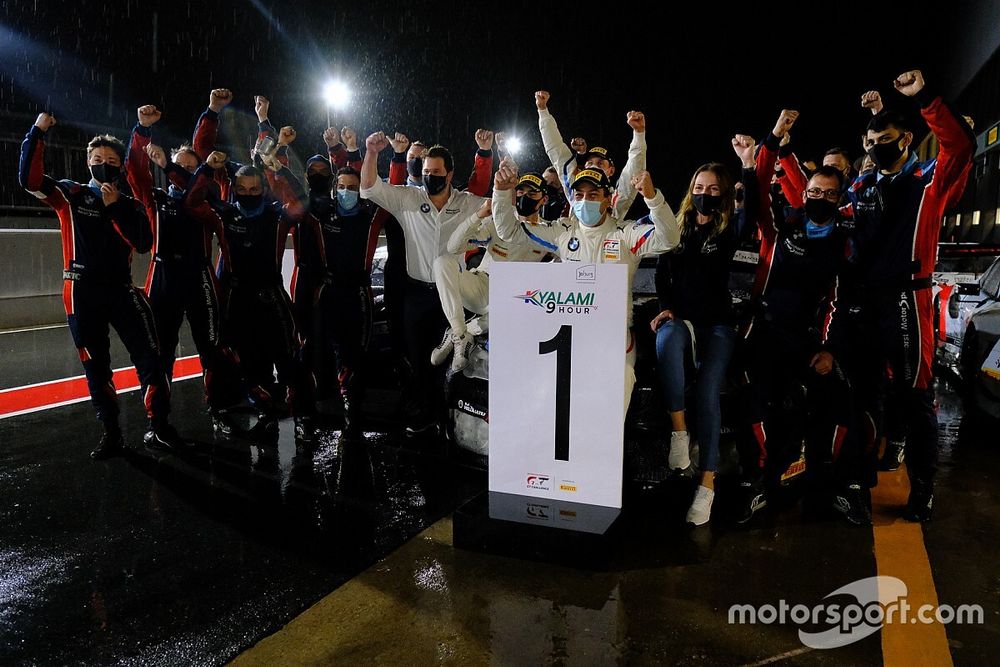 BMW triumfuje na Kyalami