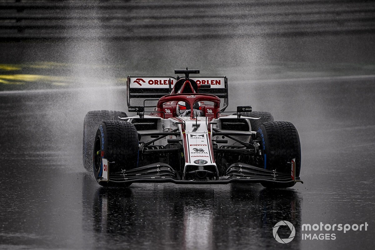 Raikkonen: "Üçüncü antrenman turlarında attığımız turlar, Alfa Romeo'ya yardım etti"